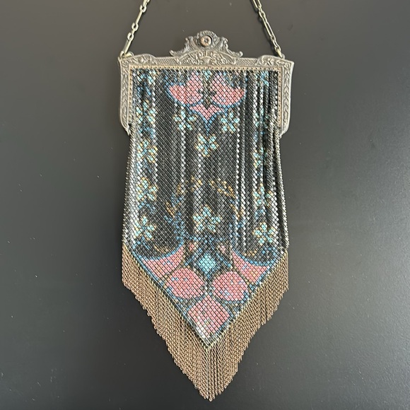 1920’s Mandalian - Picture 2 of 10